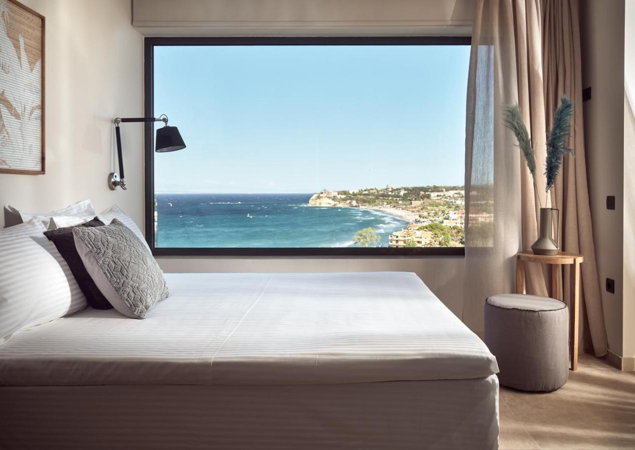Uparati Villa - Hilltop Sea View Retreat チィリヴィ エクステリア 写真