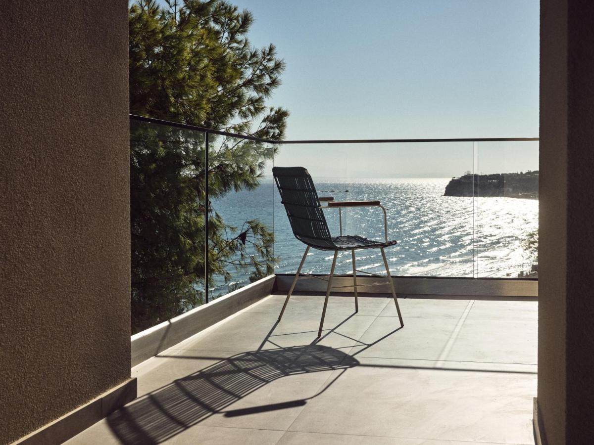 Uparati Villa - Hilltop Sea View Retreat チィリヴィ エクステリア 写真